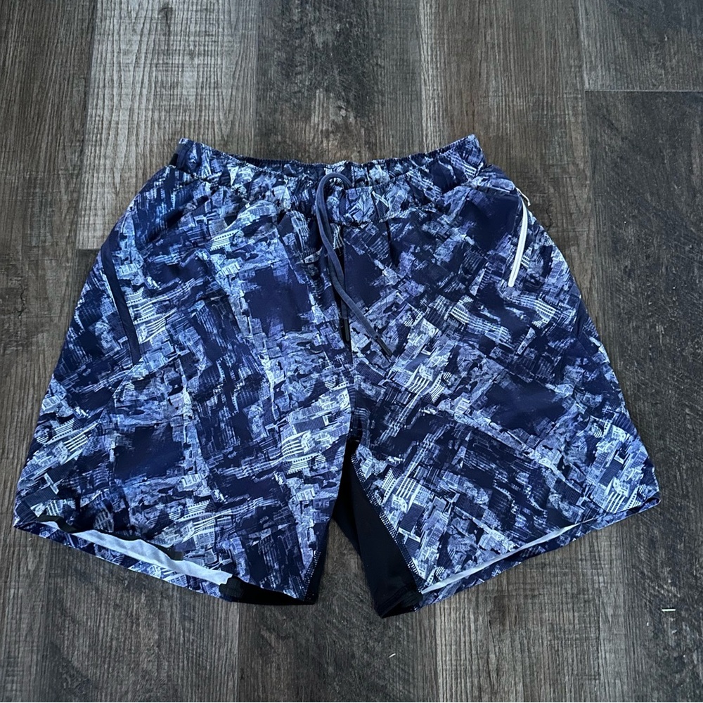 Lulu lemon surge short - small